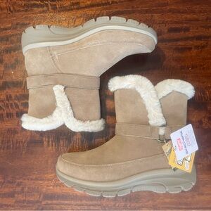 NWT Women’s Skechers Slip-ins Relaxed Fit Easy Going Dreamers Luxe Vibes Sz 7.5